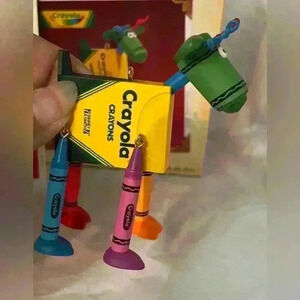 Hallmark Keepsake Christmas 2005 HAPPY HUES Crayola Crayon Reindeer Ornament NEW